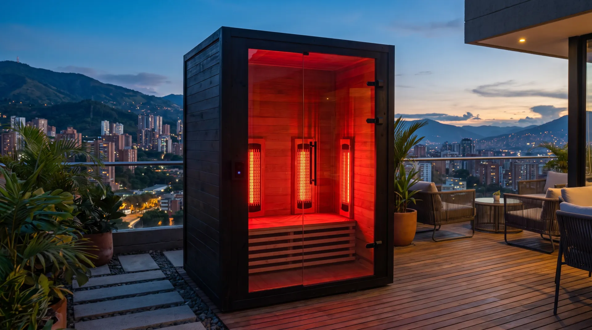 Sauna infrarroja para 1 a 2 personas instalada en una terraza de Medellín